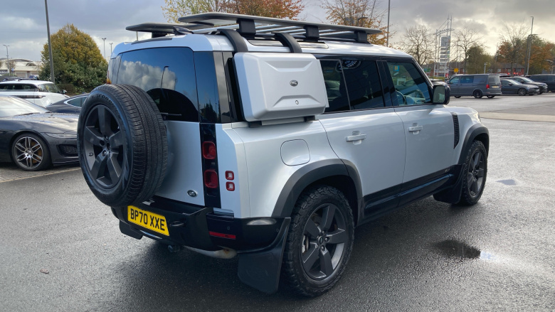 Land Rover Defender 3.0 D300 X-Dynamic HSE 110 5dr Auto Diesel Estate